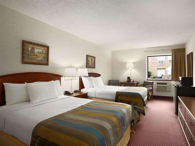 Days Inn By Wyndham Middletown Eksteriør billede